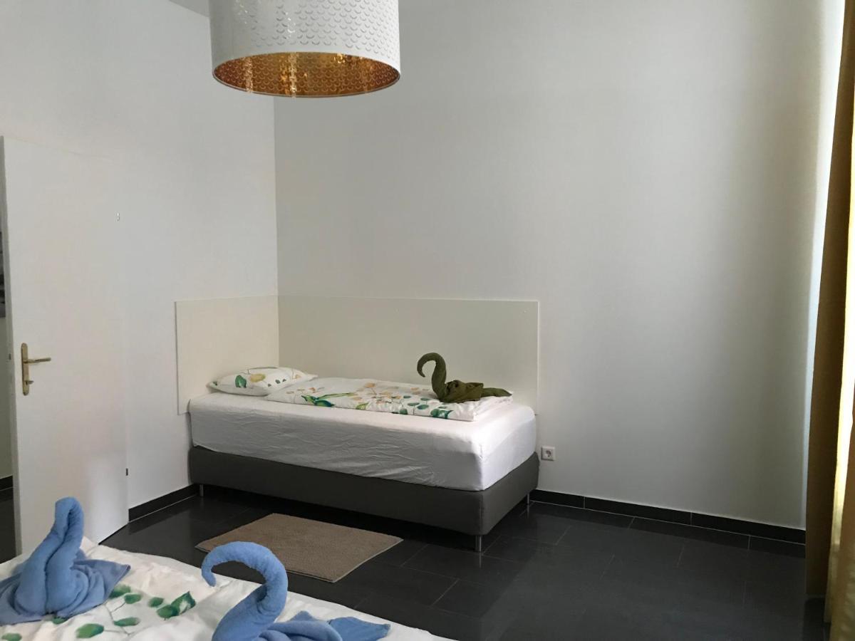 וינה Apartments Near Schoenbrunn Palace מראה חיצוני תמונה